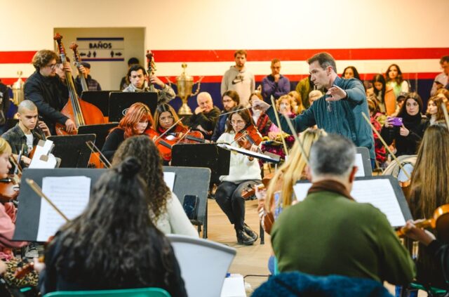 El municipio acerca música