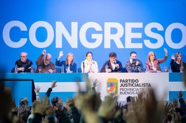 El peronismo marcha a