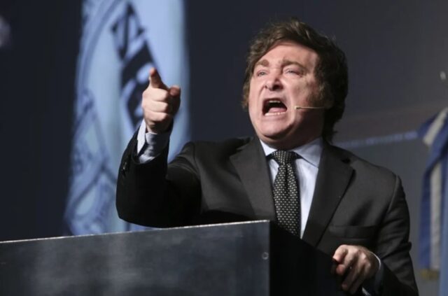 Milei apuntó contra los