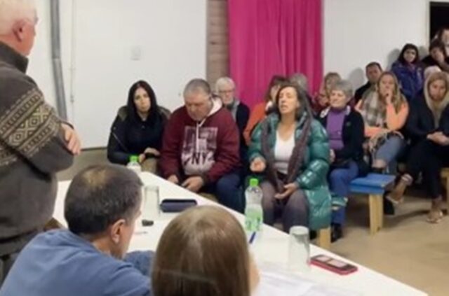 Tensión en una reunión