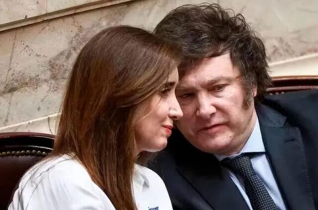 Villarruel cruzó a milei