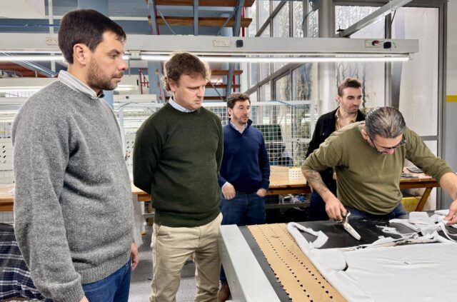 Wesner visita avanti sa 3 scaled