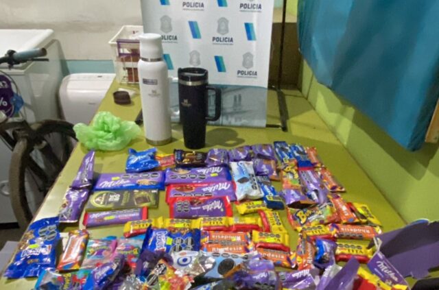 Aprehenden a tres jóvenes