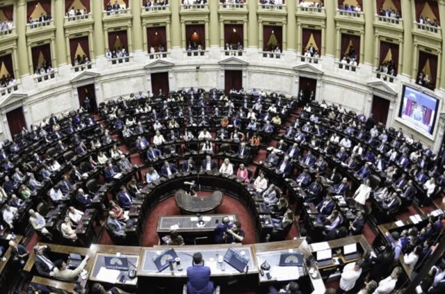 La oposición logró quórum