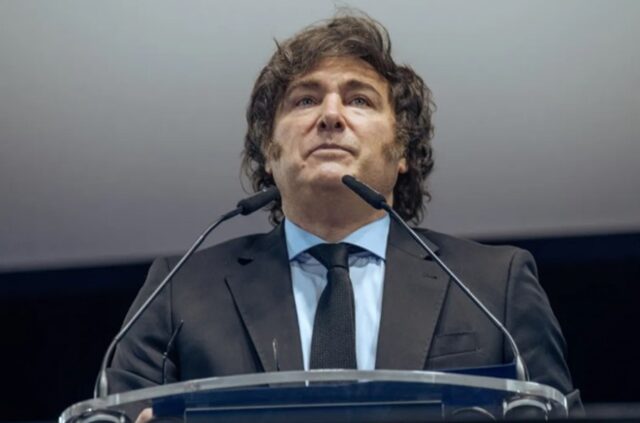 La oposición reaccionó contra