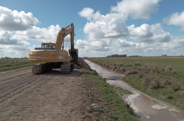 Dos oferentes para obras