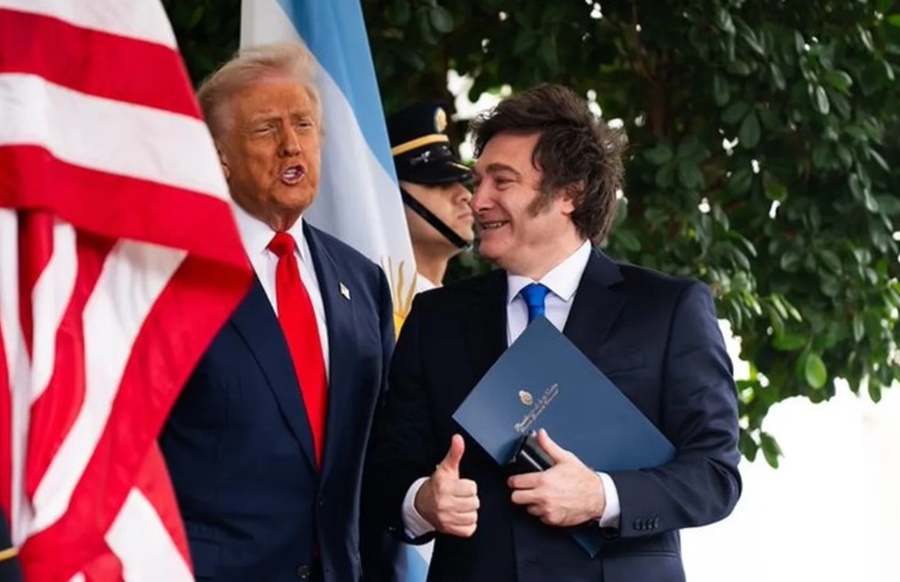 Javier Milei analiza viajar