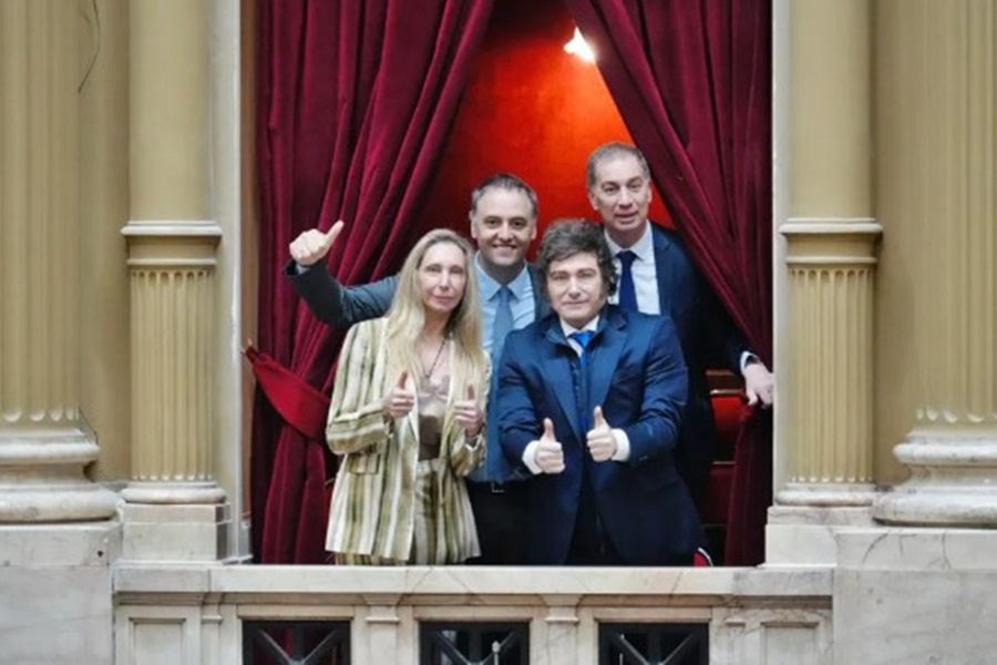 El Gobierno convocó a