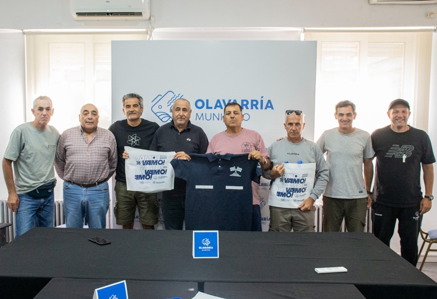 Entrega de indumentaria al