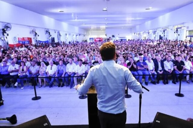 Kicillof quiere cambiar de