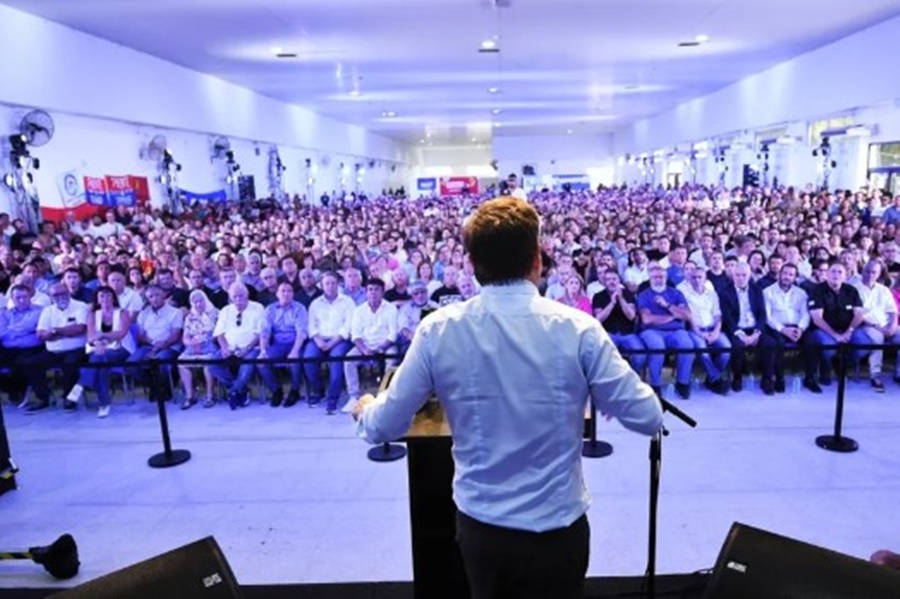 Kicillof quiere cambiar de