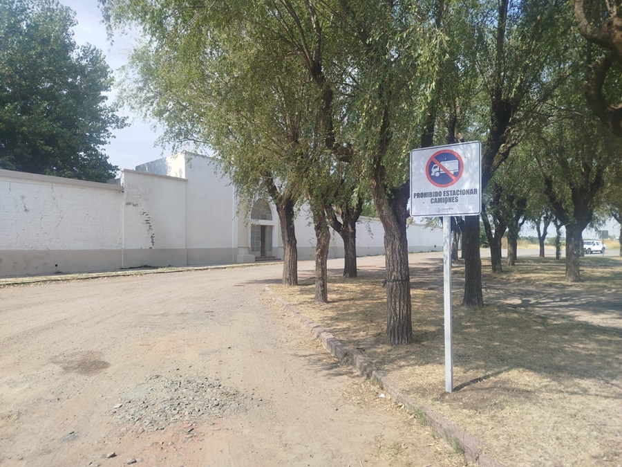Colocación de cartelería en