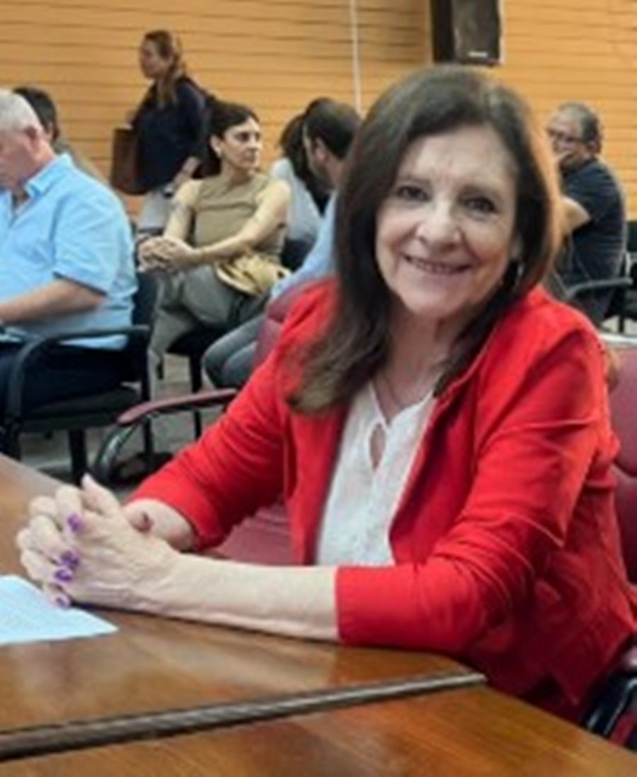 Entre gallos y medianoche