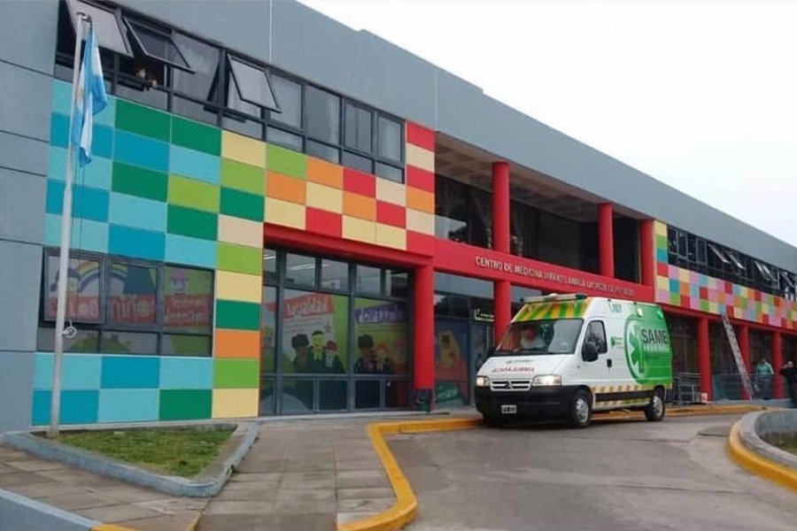 Un perro pitbull mordió