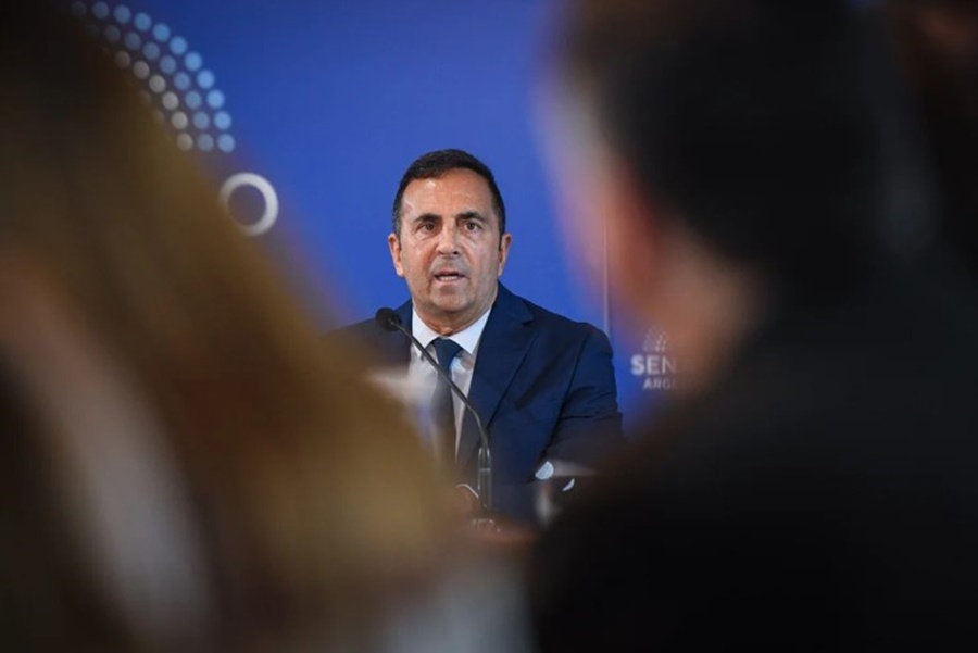 El Gobierno suspendió por