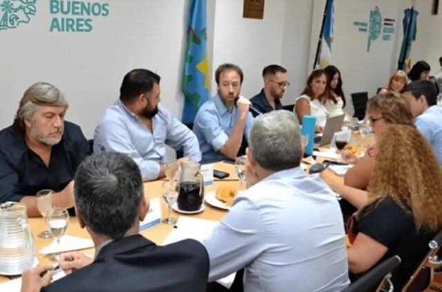 Paritarias contra reloj