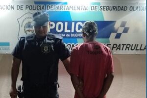 Detienen a un joven