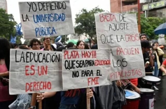 Docentes universitarios impulsan un