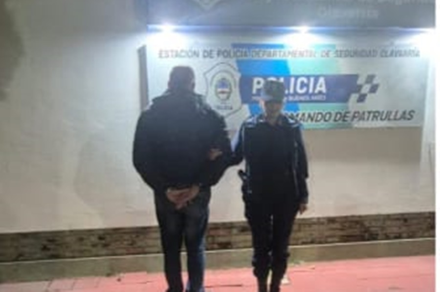 Un penitenciario detenido tras