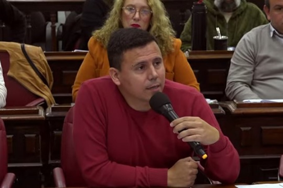 Aguilera cruzó a los