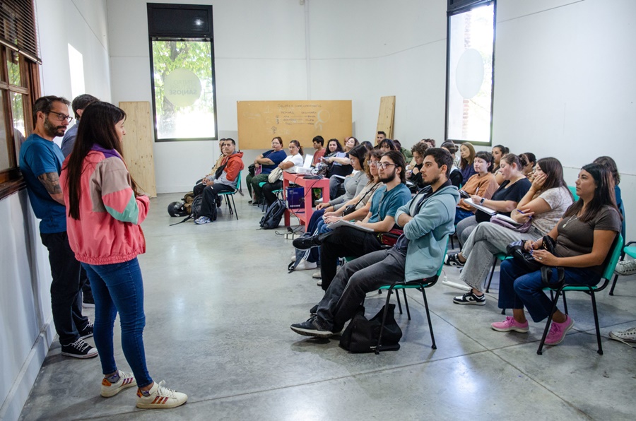 Ante una importante convocatoria