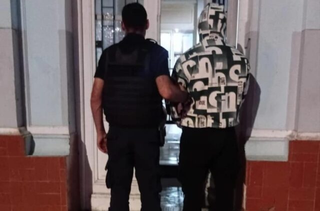 Cayó un sujeto armado