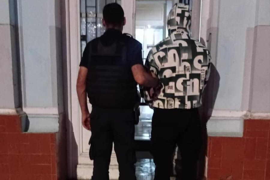 Cayó un sujeto armado