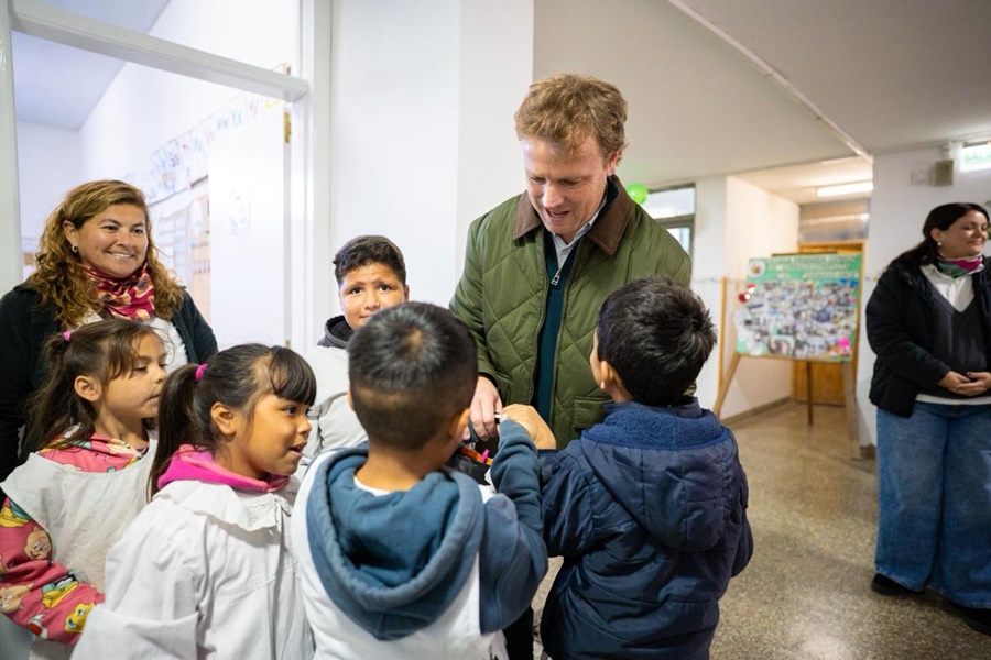 Wesner visitó la Escuela