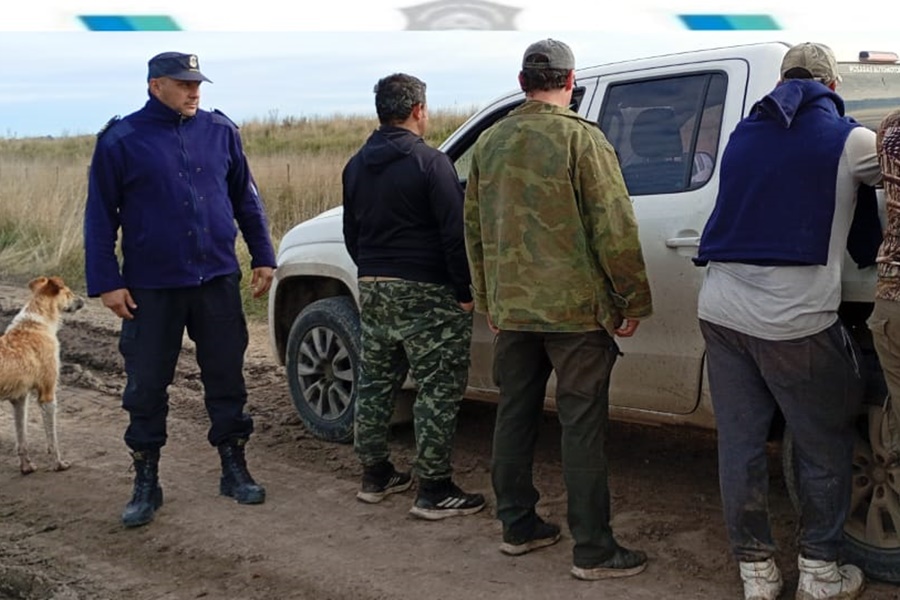 Cuatro detenidos por caza
