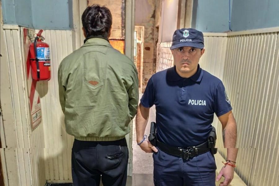 Dos personas detenidas por