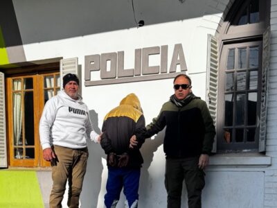 Detienen a un hombre