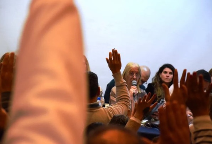 Docentes y estatales aceptaron