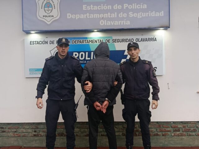 Oprativo cerrojo y detención