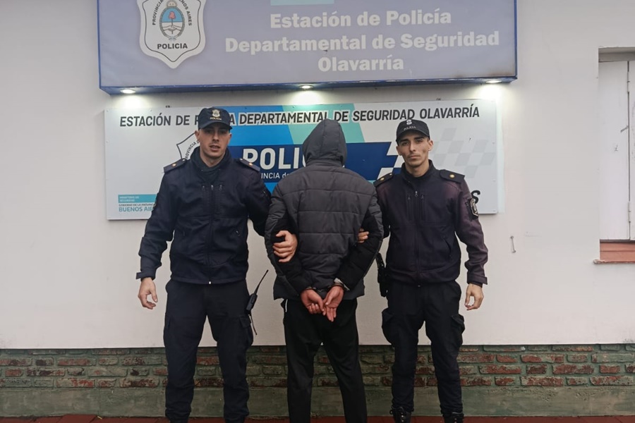 Oprativo cerrojo y detención