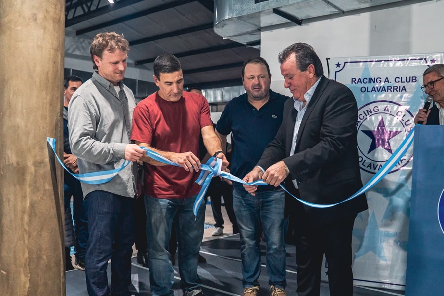 Racing inauguró su natatorio