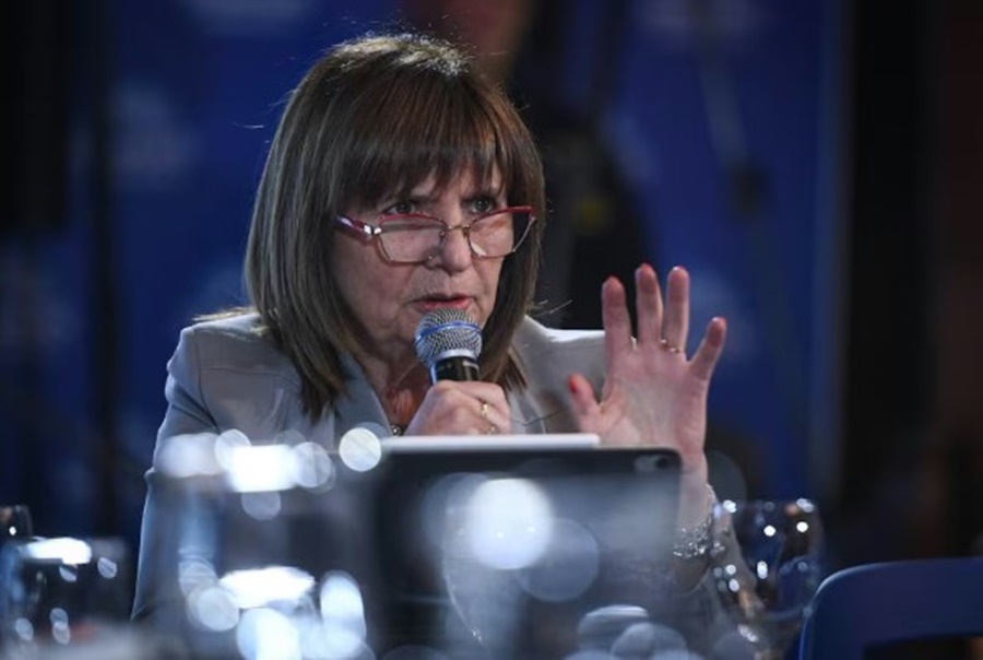 Bullrich profundizó su desafío