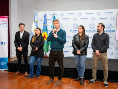 Con la participación de