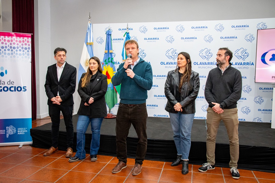 Con la participación de