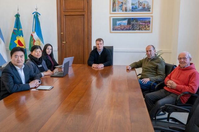 Wesner recibió a referentes