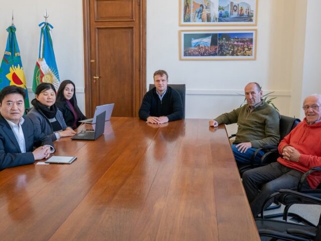 Wesner recibió a referentes