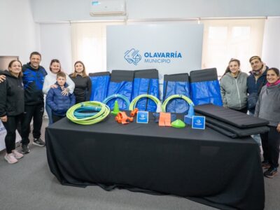 Entrega de material deportivo