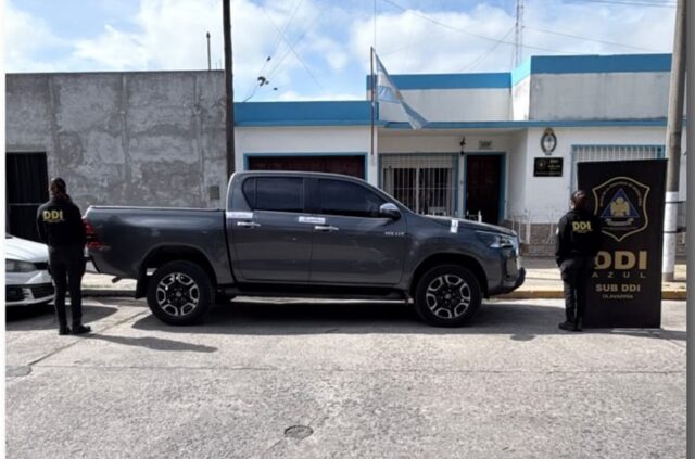 Recuperan una camioneta Toyota